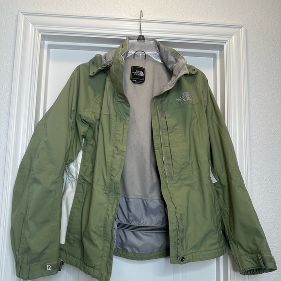 North Face Women’s Resolve II Hyvent Hooded Parka Jacket size Small in green - Picture 2 of 9